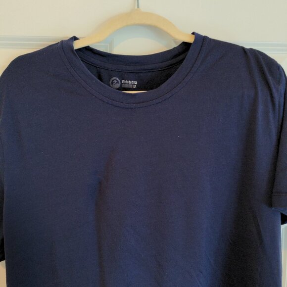 Outlier Ultrafine Tee Shirt XL Cut One - Picture 1 of 1